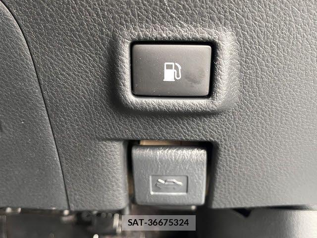 Toyota C-HR 2022-03 4751899-17
