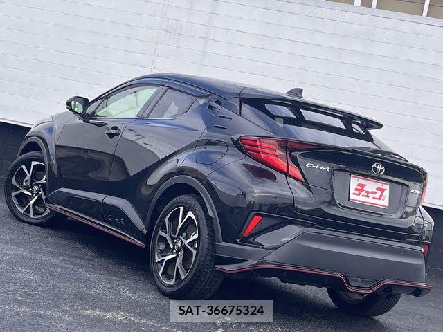 Toyota C-HR 2022-03 4751899-8