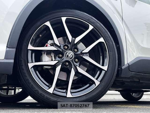 Toyota C-HR 2021-04 4933689-3