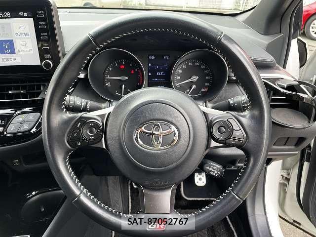 Toyota C-HR 2021-04 4933689-4