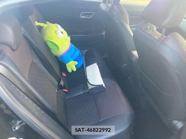 Toyota C-HR 2016-12 4934016-10