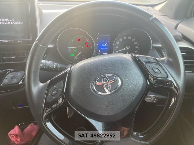 Toyota C-HR 2016-12 4934016-16