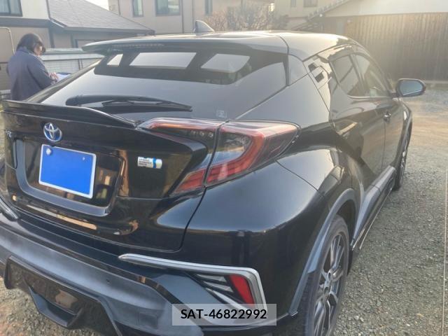 Toyota C-HR 2016-12 4934016-2