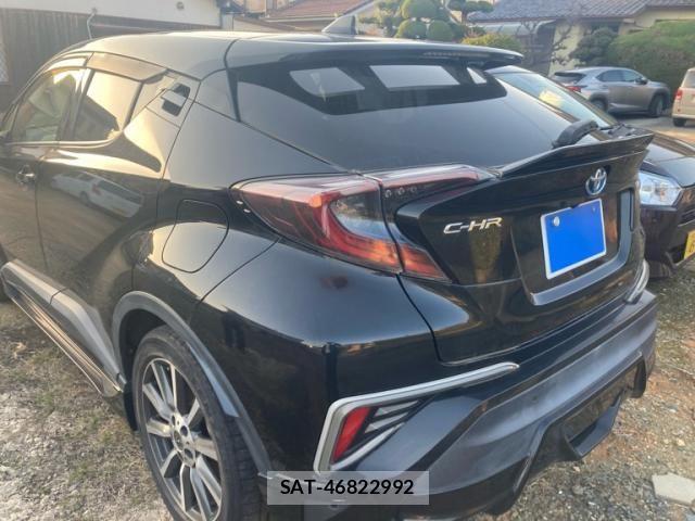 Toyota C-HR 2016-12 4934016-3