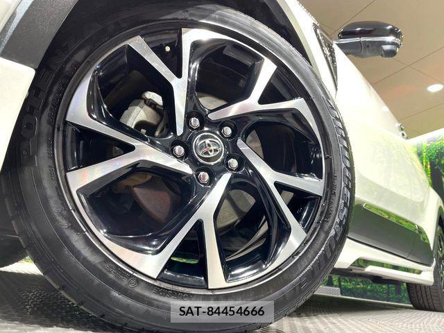 Toyota C-HR 2017-09 5861854-12