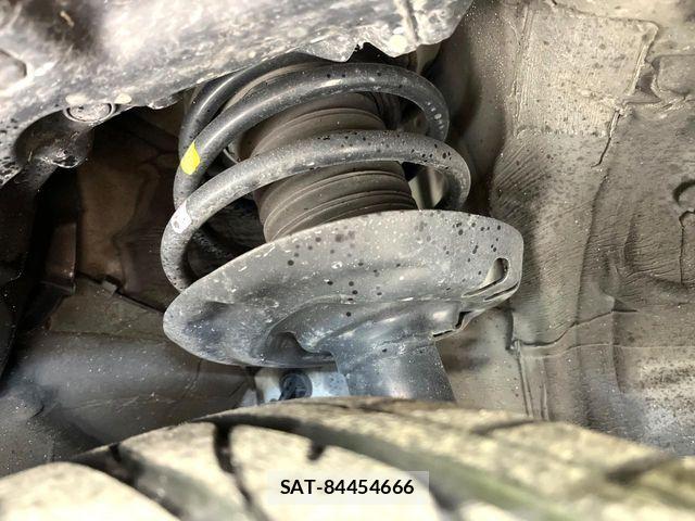 Toyota C-HR 2017-09 5861854-19