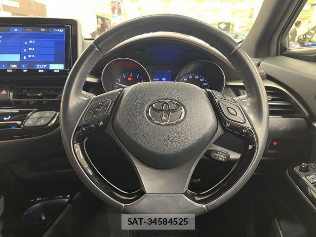 Toyota C-HR 2020-03 5861756-7