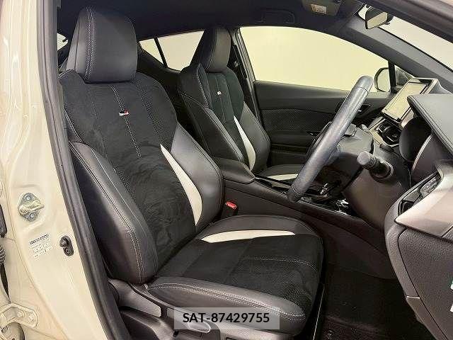 Toyota C-HR 2020-09 6009826-4