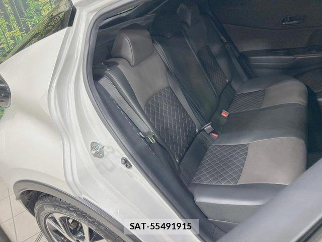Toyota C-HR 2019-11 6009836-8
