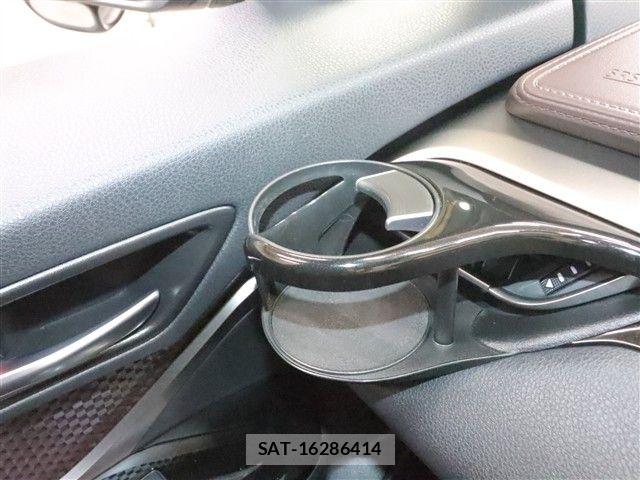 Toyota C-HR 2018-11 6212452-28
