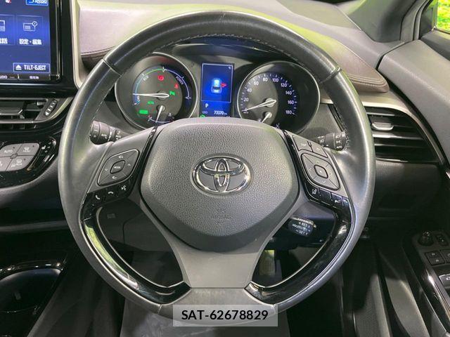 Toyota C-HR 2017-04 6212499-11