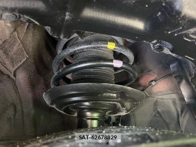 Toyota C-HR 2017-04 6212499-19