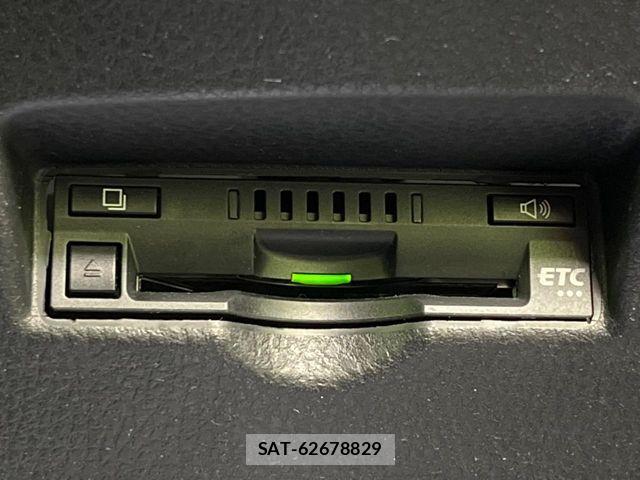 Toyota C-HR 2017-04 6212499-5