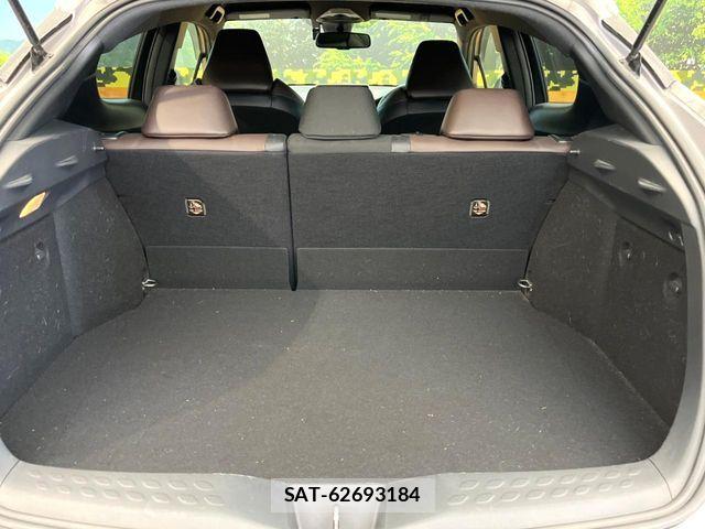 Toyota C-HR 2017-05 6242771-9