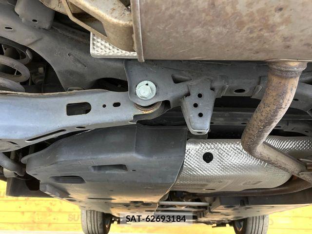 Toyota C-HR 2017-05 6242771-18