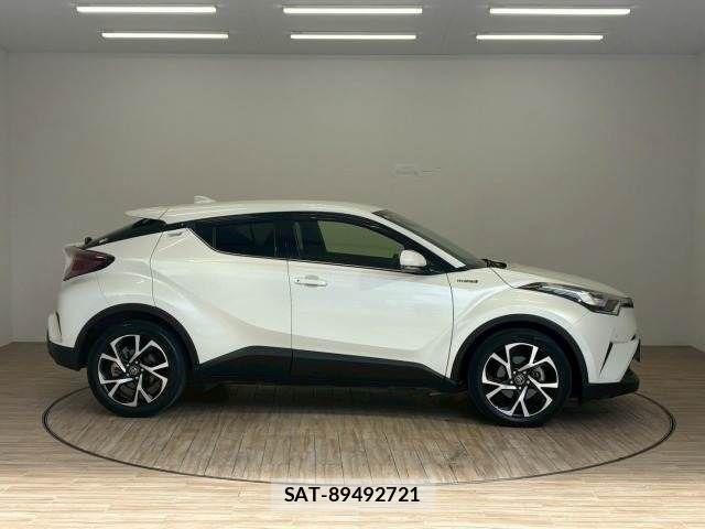 Toyota C-HR 2017-03 6275973-16