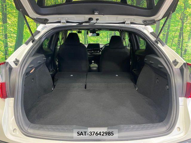 Toyota C-HR 2016-12 6544436-9