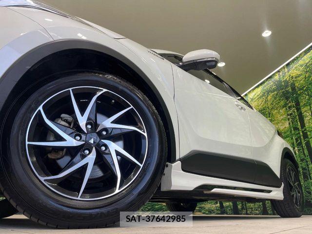 Toyota C-HR 2016-12 6544436-12