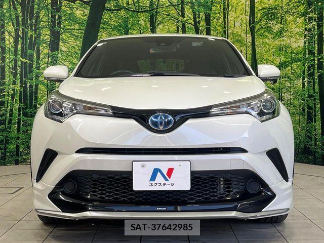 Toyota C-HR 2016-12 6544436-13