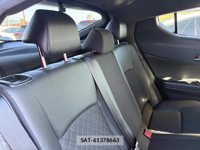 Toyota C-HR 2021-01 6544433-9