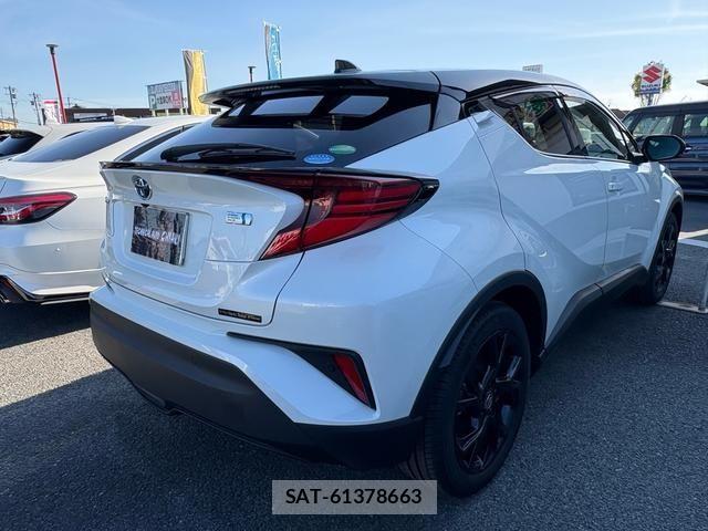 Toyota C-HR 2021-01 6544433-5