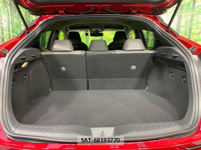Toyota C-HR 2020-04 6611023-9