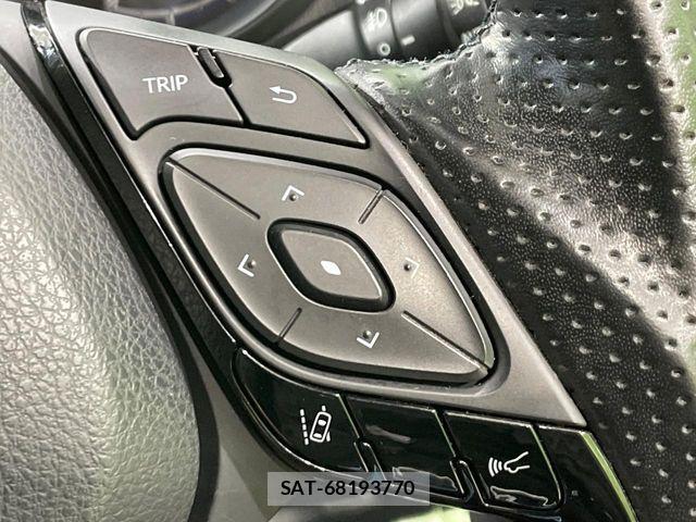 Toyota C-HR 2020-04 6611023-4