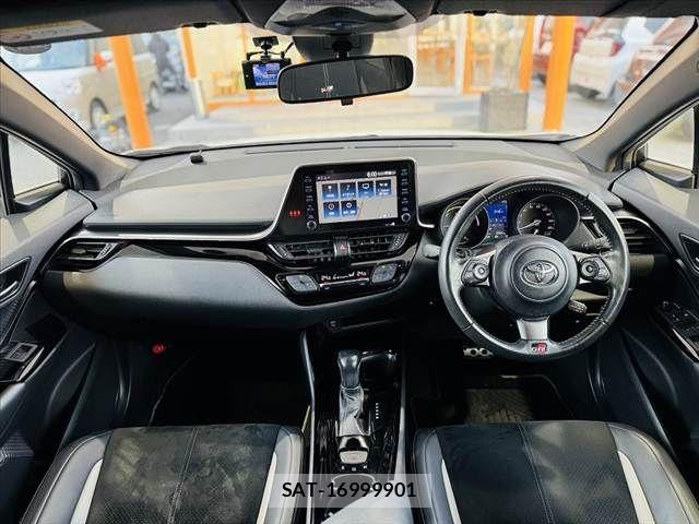 Toyota C-HR 2020-01 6611022-1
