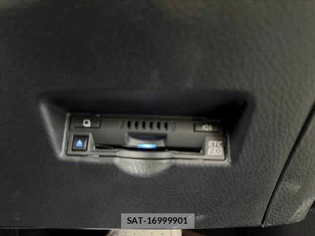 Toyota C-HR 2020-01 6611022-4