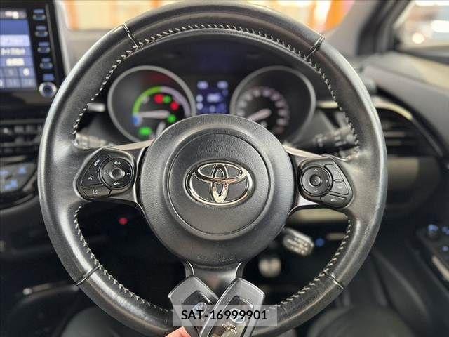 Toyota C-HR 2020-01 6611022-6