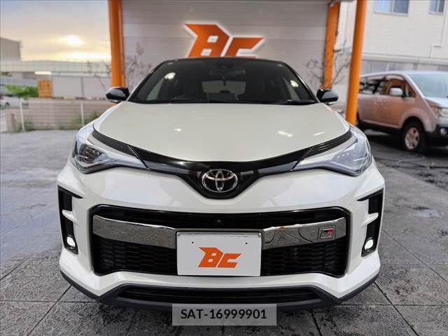 Toyota C-HR 2020-01 6611022-7