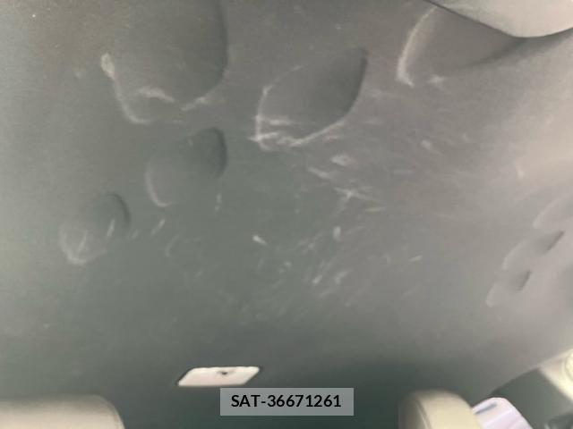 Toyota C-HR 2017-11 6641346-22