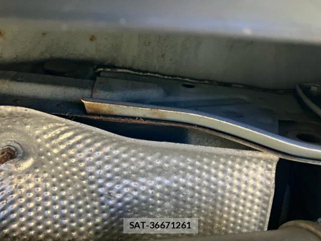 Toyota C-HR 2017-11 6641346-24