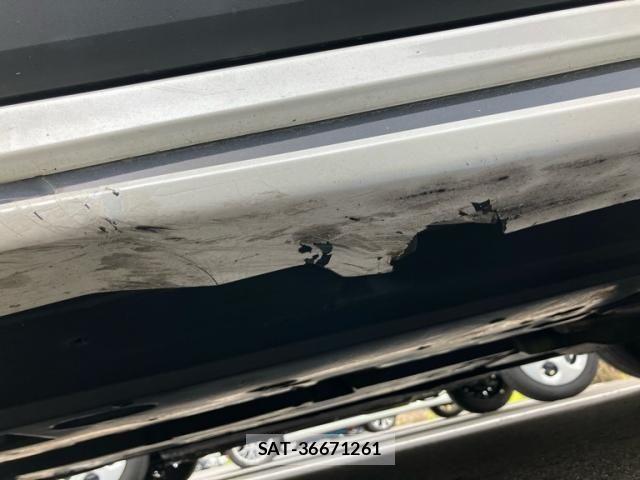 Toyota C-HR 2017-11 6641346-27