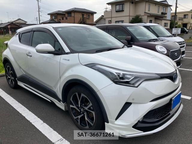 Toyota C-HR 2017-11 6641346-2