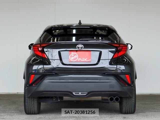Toyota C-HR 2023-02 6641344-14