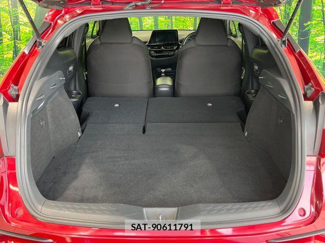 Toyota C-HR 2017-10 6670822-9