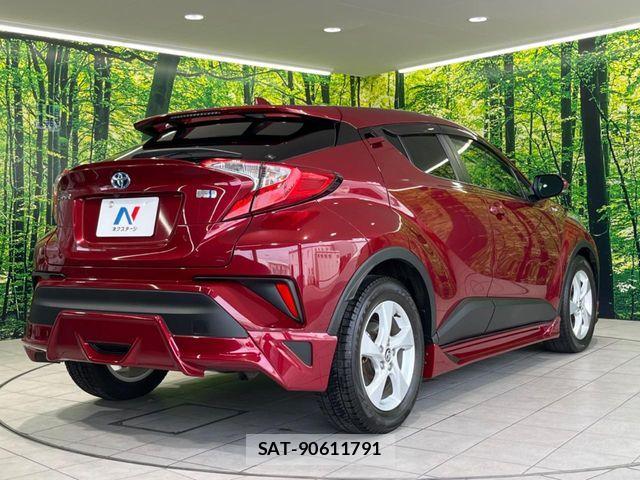 Toyota C-HR 2017-10 6670822-16