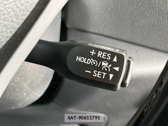 Toyota C-HR 2017-10 6670822-4