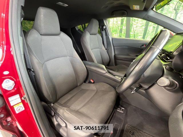 Toyota C-HR 2017-10 6670822-7
