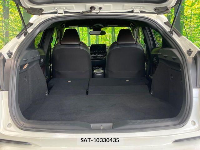 Toyota C-HR 2017-10 6670808-9
