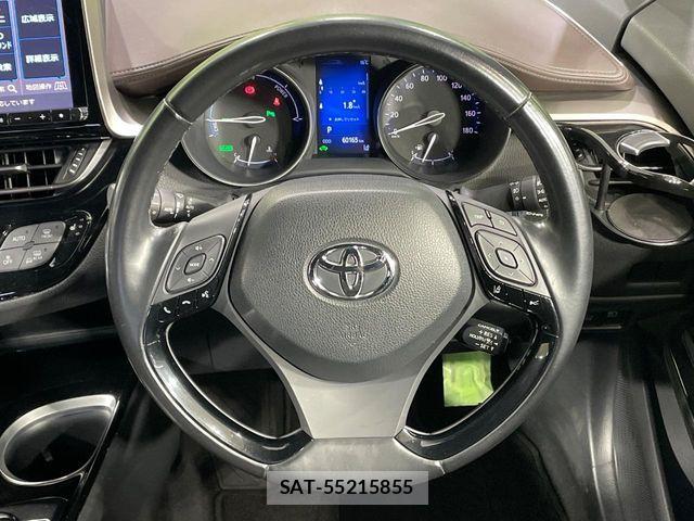 Toyota C-HR 2017-08 6670818-10