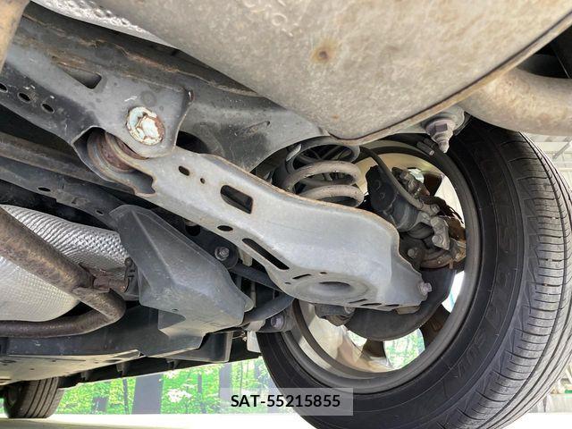 Toyota C-HR 2017-08 6670818-19