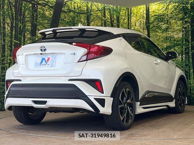 Toyota C-HR 2017-04 6675349-16