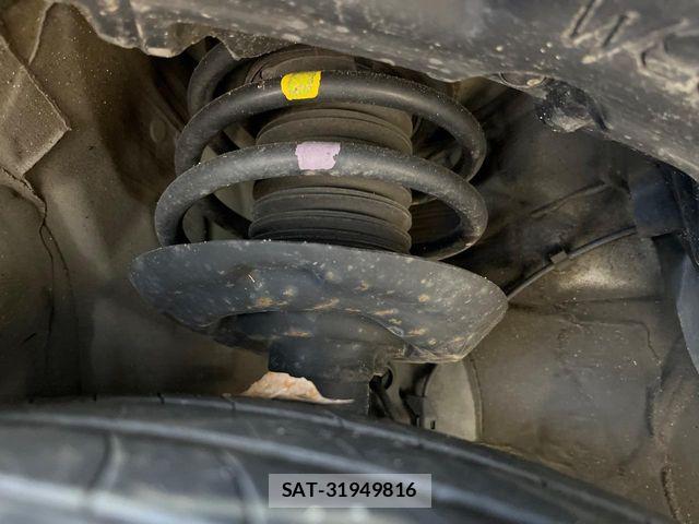 Toyota C-HR 2017-04 6675349-19
