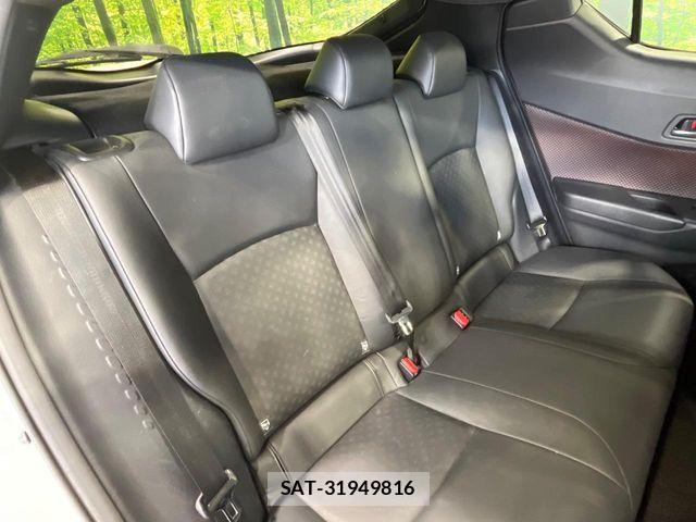 Toyota C-HR 2017-04 6675349-8