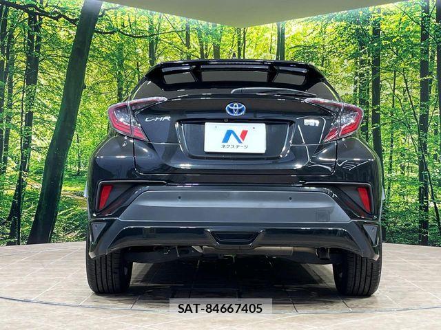 Toyota C-HR 2017-05 6675351-14