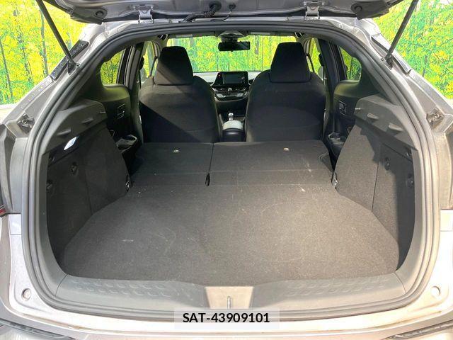 Toyota C-HR 2017-02 6675359-9