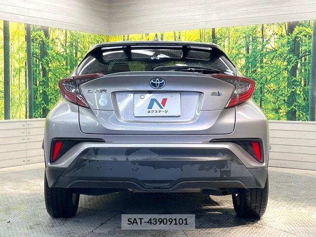 Toyota C-HR 2017-02 6675359-14