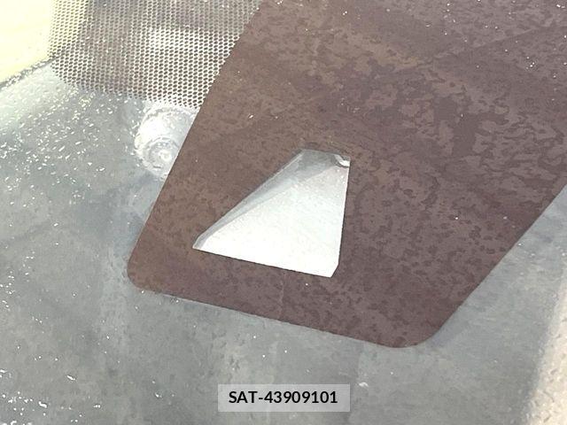 Toyota C-HR 2017-02 6675359-3